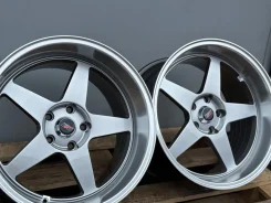 EVO Corse. 9.5/10.5x18", 5x114.3, ET20/15, �� 73,1���. ����