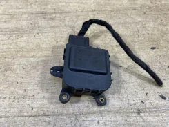 �������� �������� ��������� Volkswagen Passat B5 ���������� (2000�2005) 8D1820511B 8D1820511B ����