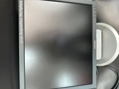 Fujitsu. 19" ����