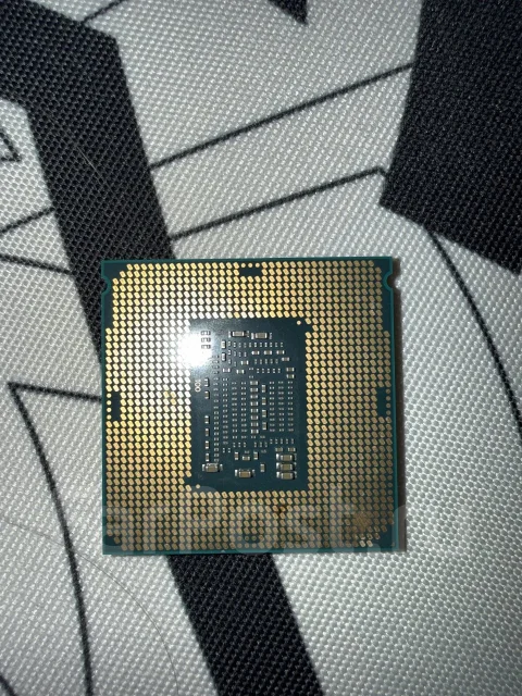 Intel Core i3-8100 ����