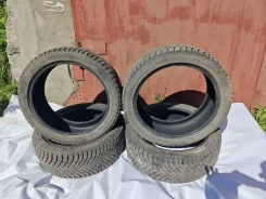 PowerTrac SnowPro Stud 02