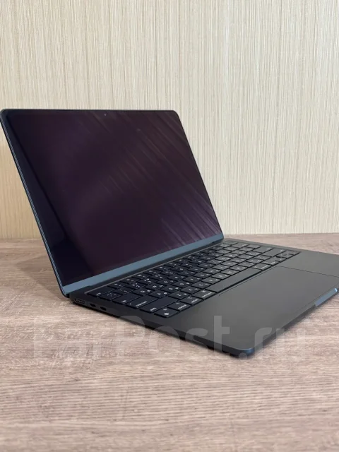 Apple MacBook Air 13 2022. 13", ��� 8 ��, WiFi: 1, Bluetooth: 1 ����