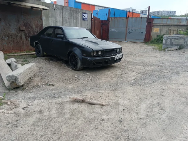 Nissan Gloria. �������, ������, 2.0 (125��.�.), ������, 300 000����. �� ����