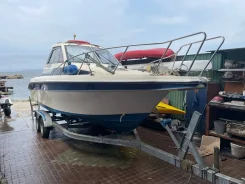 Yamaha FR-24. ����� 7,3��., ��������� ���������, 200��.�., ������ ����