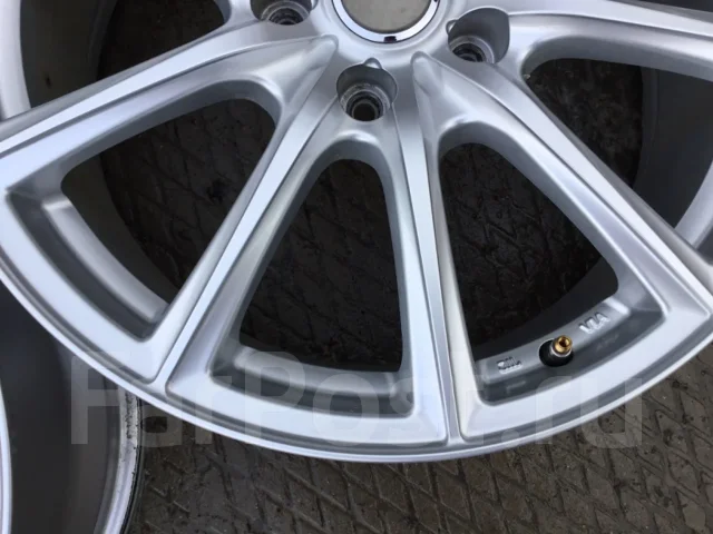 Bridgestone. 7.5x18", 5x114.3, ET42, �� 73,1���. ����