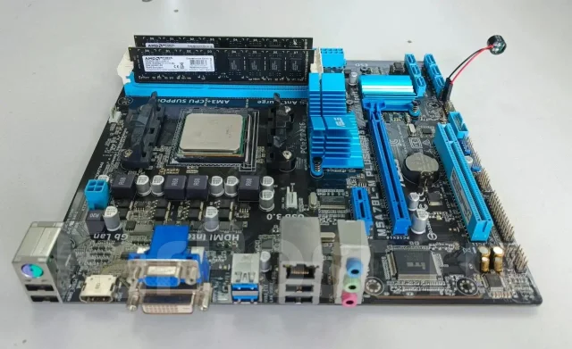 Socket AM3+ ����