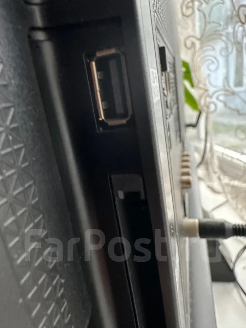 Samsung UE28J4100. LED ����