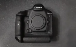 Canon EOS-1D X Mark II. 20 � ����� ��, ���: ��� ���� ����