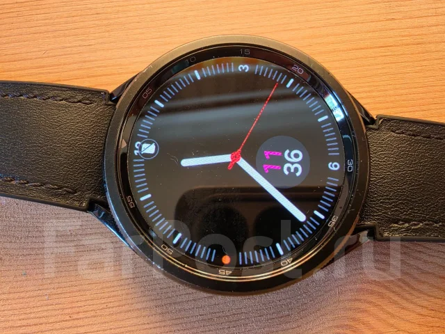 Samsung Galaxy Watch6 Classic. GPS, NFC, SIM-�����, IP68 ����