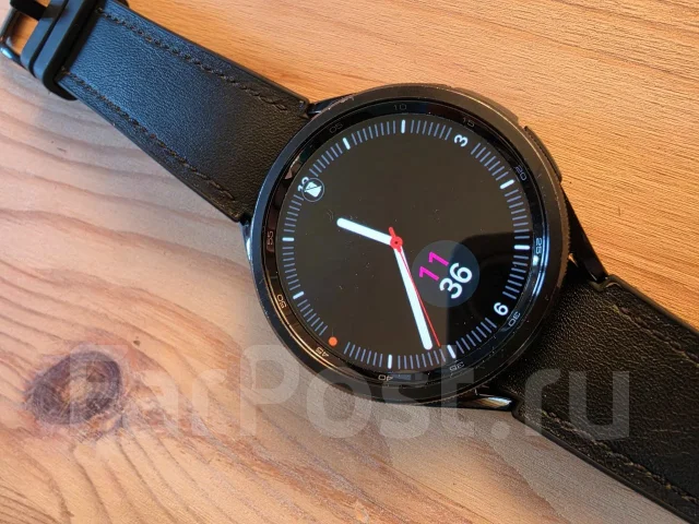 Samsung Galaxy Watch6 Classic. GPS, NFC, SIM-�����, IP68 ����