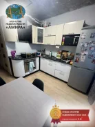 4-���������, ����� �������� 35. ������, ���������, 80,6���.��., 1/14 ���� ����