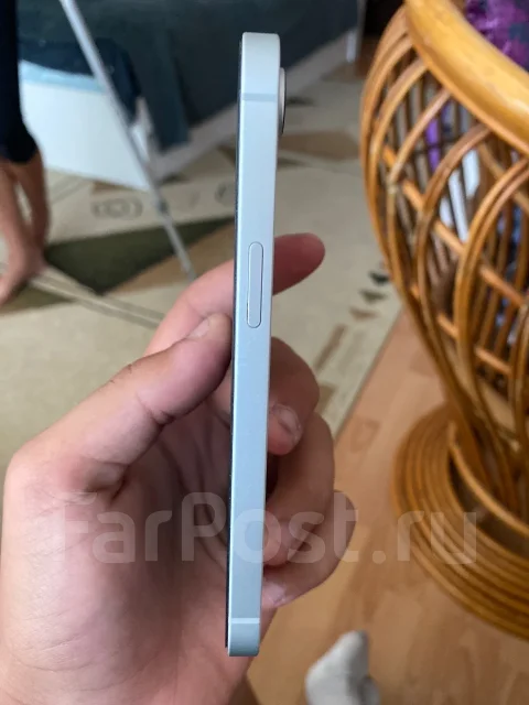 Apple iPhone 16e. �/�, 128 ��, Dual-SIM ����