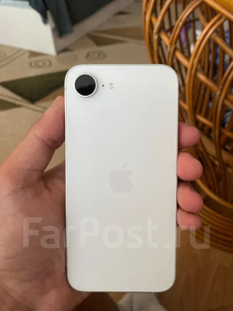 Apple iPhone 16e. �/�, 128 ��, Dual-SIM ����