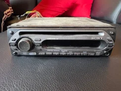 Sony CDX-GT200E ����