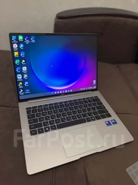 Honor MagicBook Pro 14. 14.6", 2,9����, ��� 32 ��, ���� 2 000���, WiFi: 1, Bluetooth: 1, ����������� �� 12��. ����