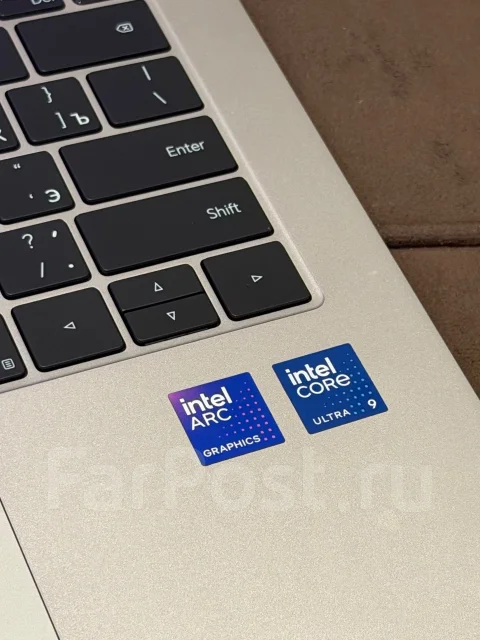 Honor MagicBook Pro 14. 14.6", 2,9����, ��� 32 ��, ���� 2 000���, WiFi: 1, Bluetooth: 1, ����������� �� 12��. ����