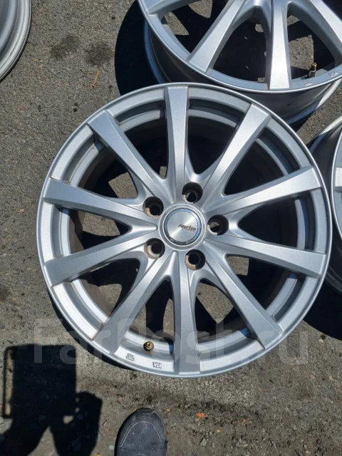Weds Ravrion. 7.0x17", 5x114.3, ET39 ����