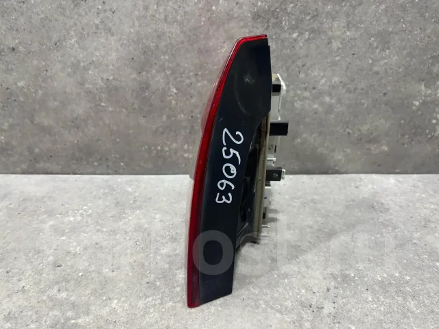 ������ ������ ����� Skoda Octavia 2 (A5) 2013 1Z5945111B ����