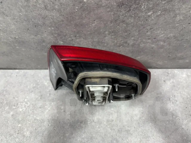 ������ ������ ����� Skoda Octavia 2 (A5) 2013 1Z5945111B ����