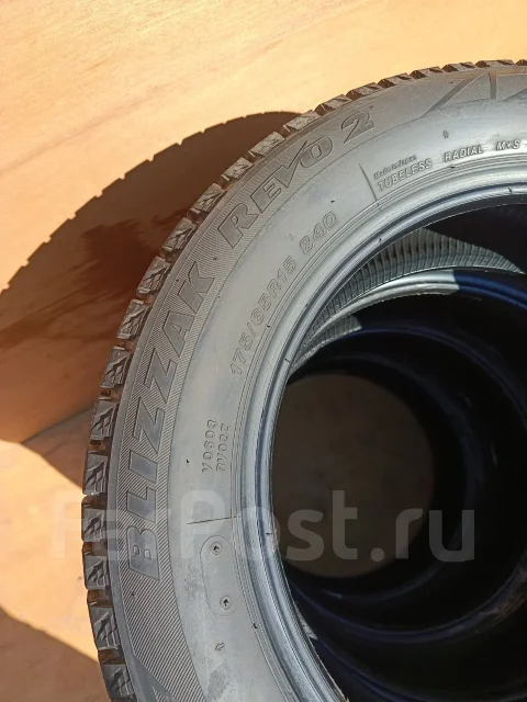 Bridgestone Blizzak Revo2. ������, ��� �����, 2011 ���, �/�, ����� 25 % ����