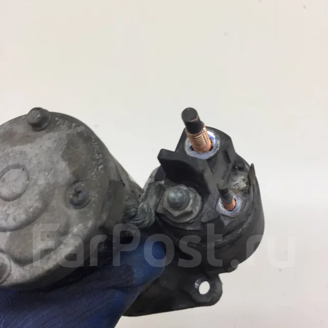 ������� Renault Sandero 2009-2014 8200815083 8200815083 ����