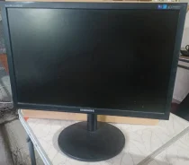 Samsung. 22", ���������� �� (LCD, LED, QLED) ����