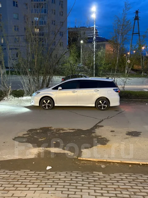 Toyota Wish. ��������, ��������, 1.0, ������, 55����. �� ����
