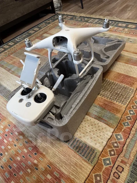 DJI Phantom 4. � ������� ����