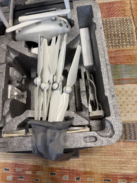 DJI Phantom 4. � ������� ����