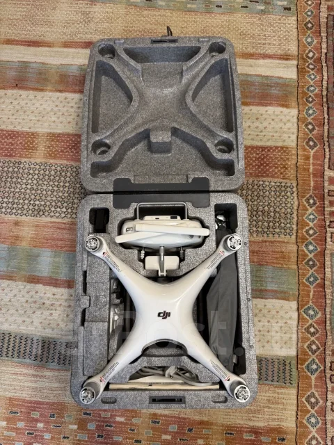 DJI Phantom 4. � ������� ����