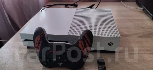 Microsoft Xbox One S ����