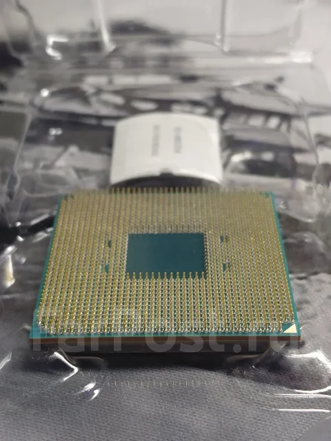 AMD Ryzen 3 2200G ����