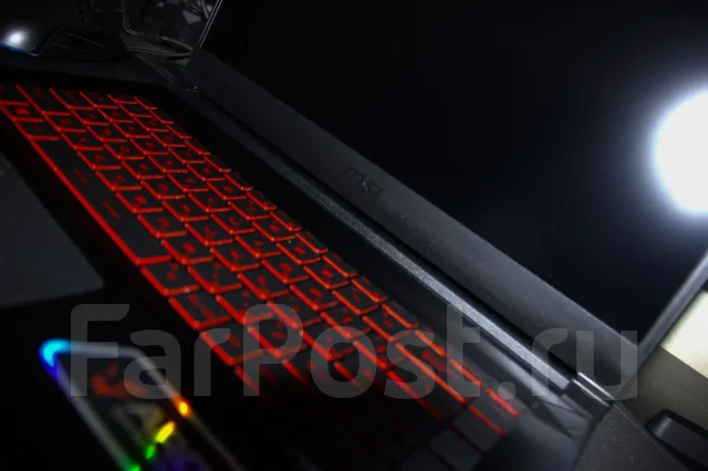 MSI. 15.6", 2,5����, ��� 8 ��, ���� 476���, WiFi: 1, Bluetooth: 1 ����