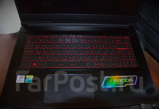 MSI. 15.6", 2,5����, ��� 8 ��, ���� 476���, WiFi: 1, Bluetooth: 1 ����