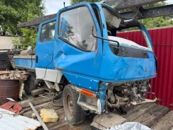 Mitsubishi Fuso Canter. Mitsubishi Canter ����