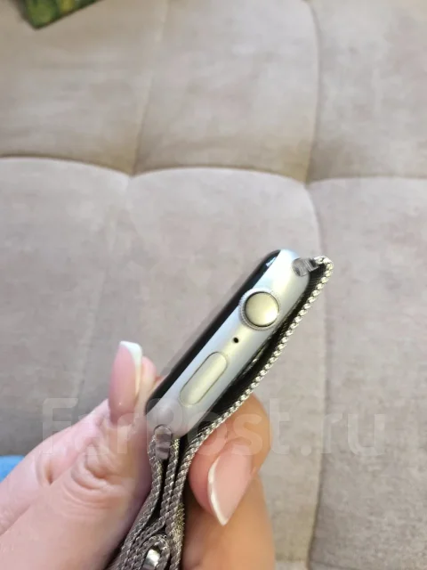 Apple Watch Series 4. NFC, SIM-����� ����