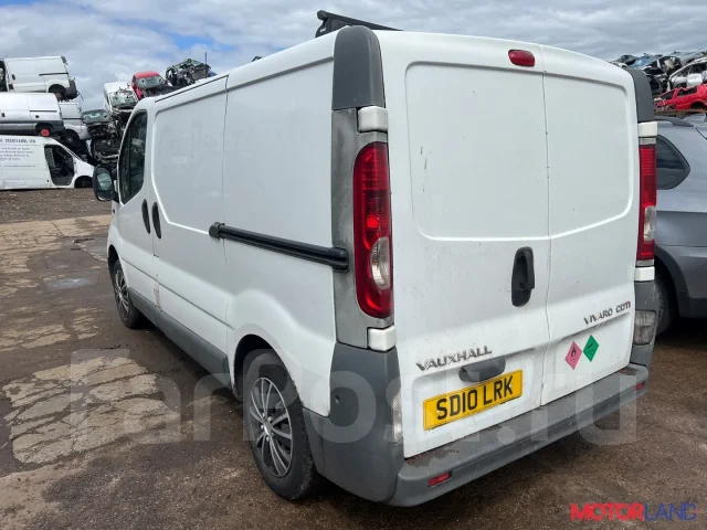 ������� Opel Vivaro 2001-2014 21304700 4417538 ����