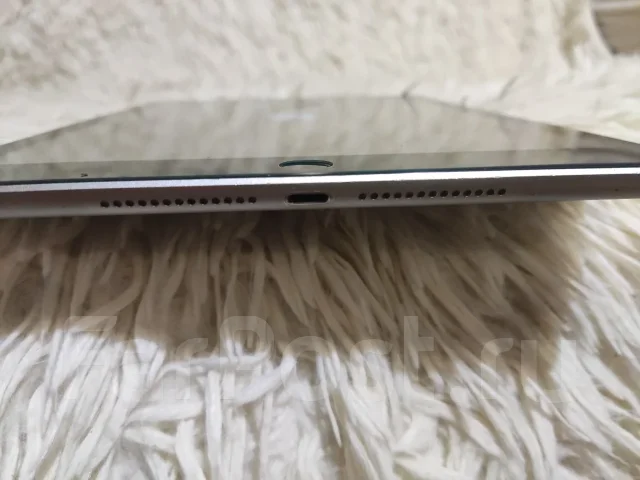 Apple iPad Air. 9.7 ������, ������ 32 �� ����
