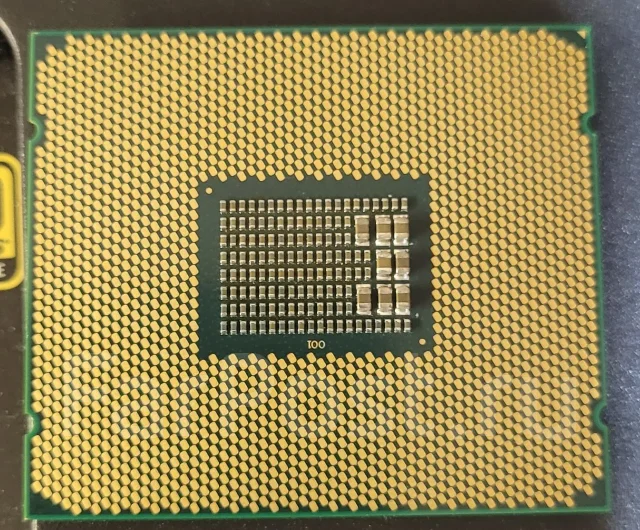 Intel Xeon E5-2680 v4 ����
