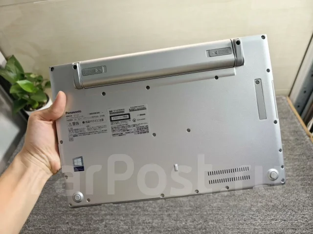 Panasonic Let's Note. 14.1", 2,6����, ��� 8 ��, ���� 256���, WiFi: 1, Bluetooth: 1, ����������� �� 5��. ��� ����� �� ������������ ����
