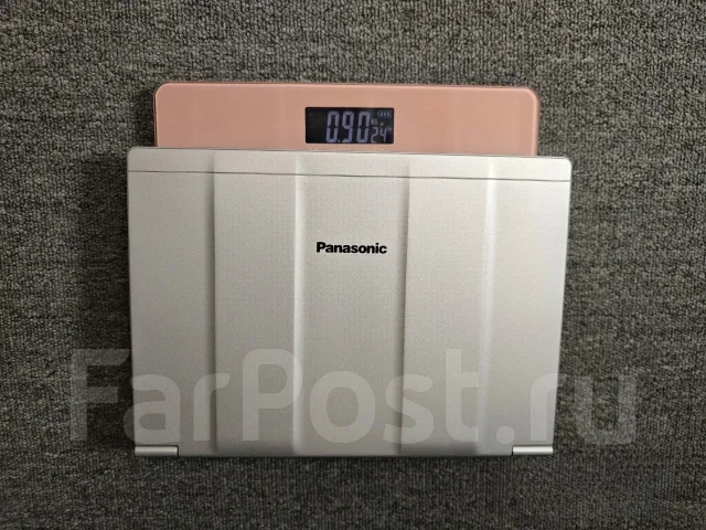 Panasonic Let's Note. 12.5", 2,6����, ��� 16 ��, ���� 256���, WiFi: 1, Bluetooth: 1, ����������� �� 5��. ����