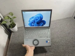 Panasonic Let's Note. 12.5", 2,6����, ��� 16 ��, ���� 256���, WiFi: 1, Bluetooth: 1, ����������� �� 5��. ����