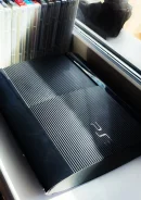 Sony PlayStation 3 Super Slim ����