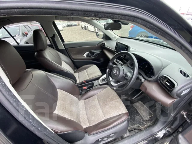 Toyota Yaris. MXPB10, M15A ����