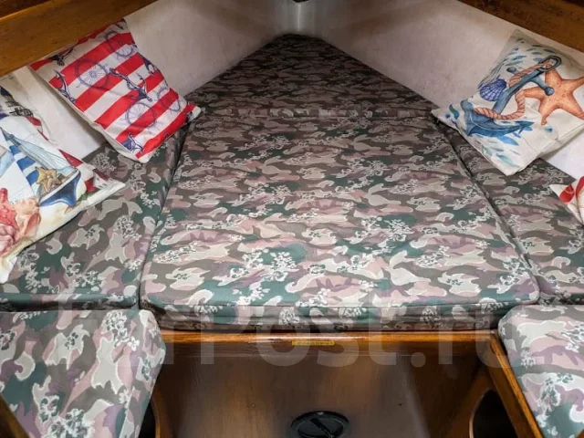 Beneatue Oceanis 320. ����� 9,23��., 1990 ���. ��� ����� �� ������������ ����