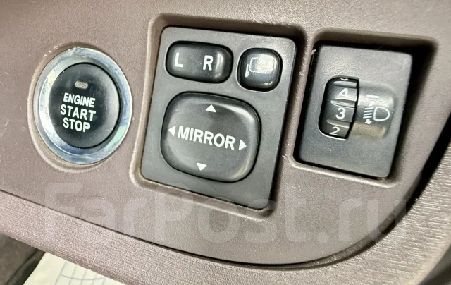 Toyota iQ. �������, ��������, 1.0 (68��.�.), ������, 127 000����. �� ����