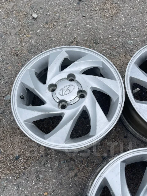Hyundai. 6.0x15", 4x114.3, ET45, �� 67,1���. ����