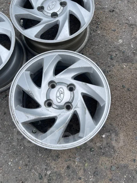 Hyundai. 6.0x15", 4x114.3, ET45, �� 67,1���. ����