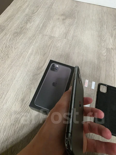 Apple iPhone 11 Pro Max. �/�, 256 ��, �����, ������, 3G, 4G LTE, 5G, NFC, eSIM ����
