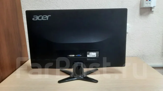 Samsung. 21", ���������� �� (LCD, LED, QLED) ����